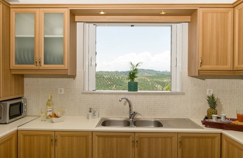 Darmarochori Villa | 5 bd property, comfortable, amazing view, pool