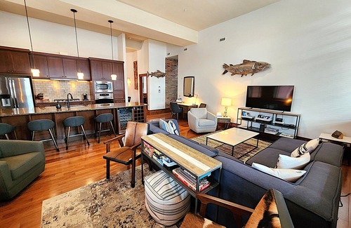 Historic Downtown Fernie Condo | 5 BDR | Style, Luxury & Comfort | Ideal Location