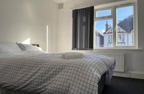 Wembley Park Apartment | 5 Bed 5mins from Wembley Stadium