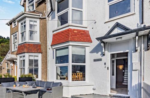 Aberdovey House | 5 Bed in Aberdovey 93603