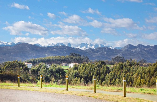 Pimiango House | 5 bedroom accommodation in Ribadedeva