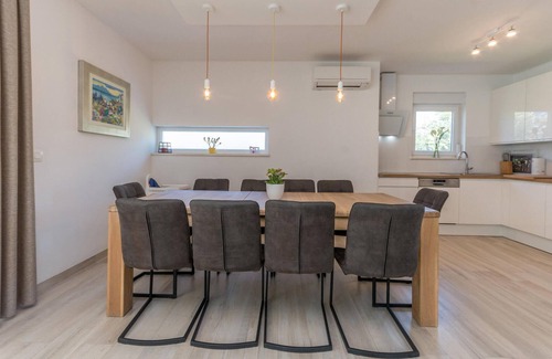 Kakma House | 5 bedroom amazing home in Kakma