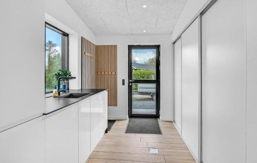 Oster Hurup House | 5 Bedroom Cozy Home In Hadsund