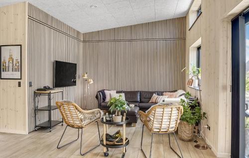 Oster Hurup House | 5 Bedroom Cozy Home In Hadsund