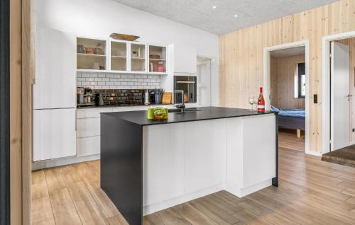 Oster Hurup House | 5 Bedroom Cozy Home In Hadsund