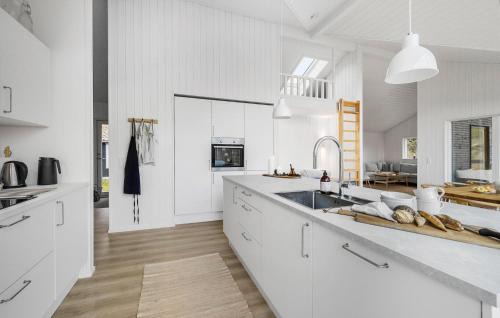 Udsholt Sand House | 5 Bedroom Nice Home In Græsted