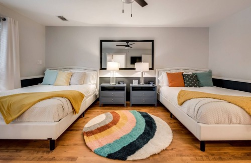 Rowlett House | 5 Bedroom Pool & Spa Handicap Accessible