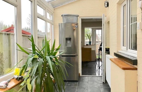 Exmouth House | 5 bedroom seaside home sleeps 10