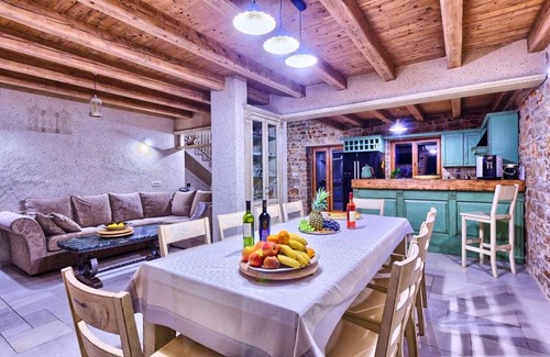 Vrbanj Villa | 5 bedrooms villa at Stari Grad 900 m away from the beach with private pool furnished garden and wifi