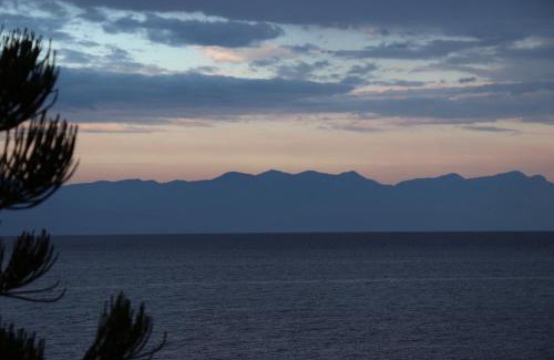 Aipeia House | 5 meters from the beach