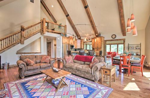 Crescent House | 5 Mi to Crescent Lake Dog-Friendly Oregon Getaway