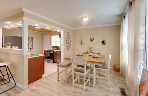 Crestline Heights House | 5 Mi to UAB: Group-Friendly Birmingham Retreat