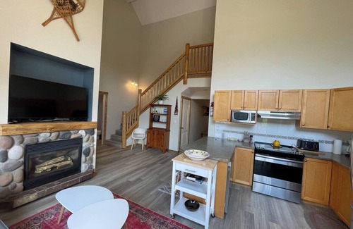 East Kootenay Condo | 5 Min. Drive to the Resort and Fernie. A/C