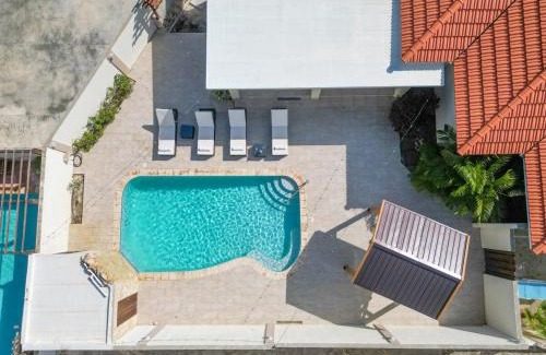 Opal Apartment | 5 min to Beach Luxe Villa Opal Breeze by Bocobay
