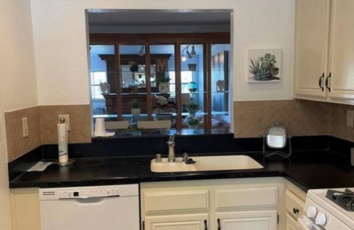 Port Hueneme Condo | 5 min walk to beach Beach House 2bed 2 bath