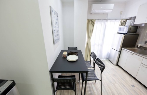 Yotsuya Apartment | 5-minute walk from Yotsuya Station in Shinjuku-ku, close to Shinjuku Gyoen Garden, can accommodate 6 people/3 beds, keep luggage ok, free Wi-Fi
