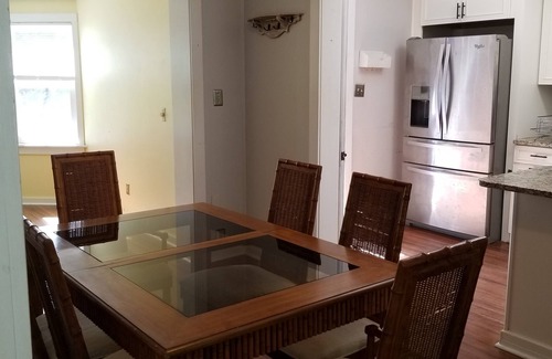 Charleston Cottage | 5 minutes to downtown, short drive to beach