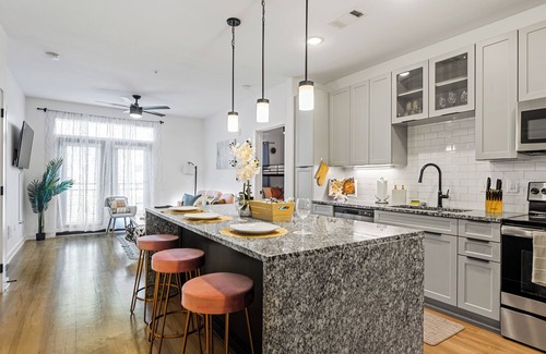 Bellevue Apartment | 5 Minutes to Lenox Mall: Sleeps 8
