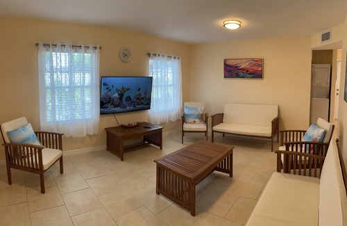 South Venice Cottage | 5 MINUTES TO THE BEACH COTTAGE