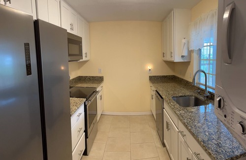 South Venice Cottage | 5 MINUTES TO THE BEACH COTTAGE