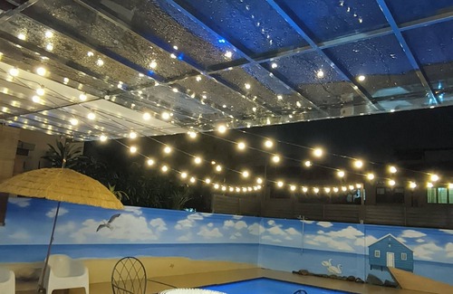 Taman Bangi Villa | 5 minutes to Train Station ! Pool Party Villa in the City.