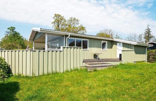 Pøt Strandby House | 5 person holiday home in Juelsminde-By Traum