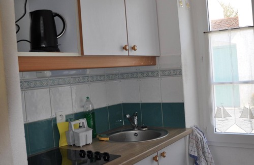 Ars-en-Re House | 5-person house in thalasso therapy private residence with free WIFI