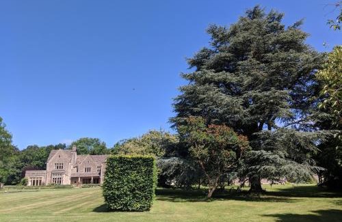 Cirencester Apartment | 5 star Cotswold luxury with orchard garden