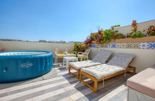 Msida Apartment | 5 Star Delux Sky-Sea Marina Penthouse - Stunning SeaViews and Prime Location