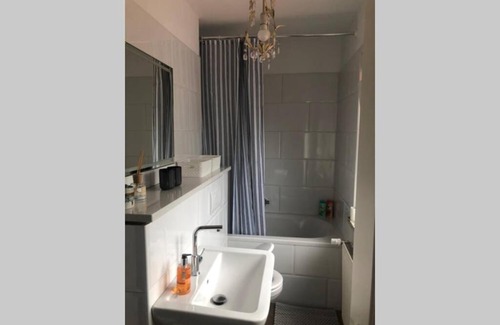 Verden Apartment | 5-Zi. Wohnung in Bahnhofsnähe - 24/7 self-check-in