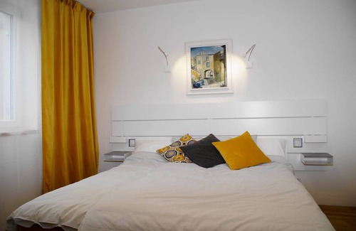 Hanspaulka Apartment | 50 m² Apartment ∙ 1 bedroom ∙ 2 guests