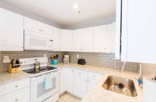 South Mission Beach Condo | 50 m² Condo ∙ 1 bedroom ∙ 4 guests