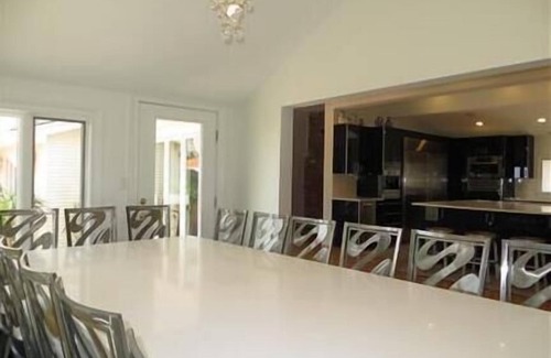 Kingston House | 50% OFF -THANSKGIVING SPECIAL - GUEST'S UNFORSEEN NEED TO CANCEL + 2 FREE NIGHTS