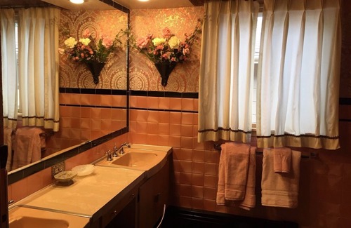 Minot House | 50's vintage custom built family home