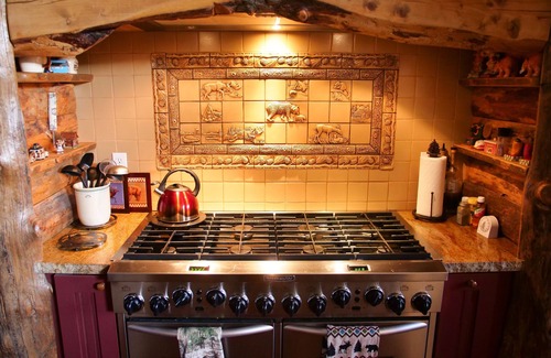 Mammoth Lakes House | 5000 Sq Ft Custom, Detached Ski-in, Ski-Out Private Home Directly on the Slope!