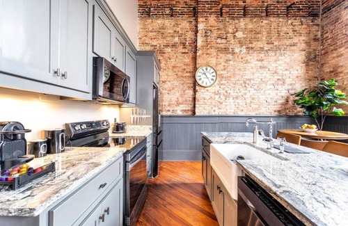 Macon Apartment | 547 Cherry # 201 - The Rookery - Luxe Property