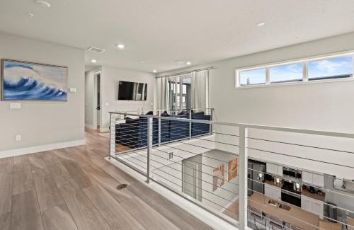 Reunion Apartment | 5Bd 4 and a half Ba 2 Story apt 49-215