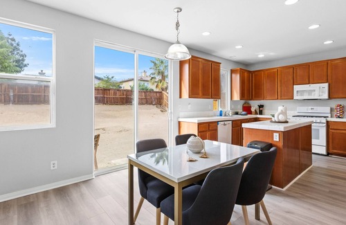 Victorville House | 5BR/4BA Spacious Family Home in Victorville