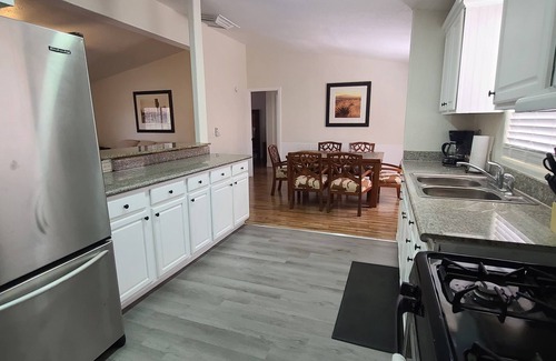 Squaw Valley House | 5Ez Ranch- Silver- entire home with easy drive to Kings Canyon National Park