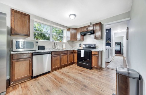 Columbus House | 5min to Fort Benning|Fenced Yard, Pets, Near Golf