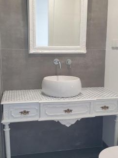 Lumiar Apartment | 5min walk to Subway & 10min drive to Airport
