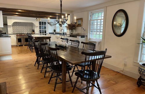 Nantucket Town House | 6 BDR, Pet-friendly, newly remodeled whaling captain’s house downtown Nantucket!