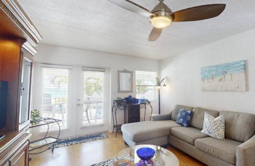 Pass-a-Grille Historic District House | 6 - Beach Club at Pass-A-Grille