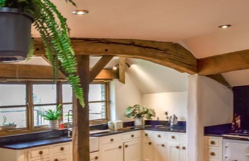 Westbury-on-Severn Cottage | 6 bedroom accommodation in Westbury-on-Severn