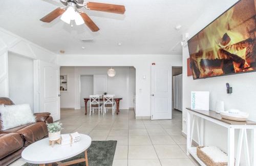 Tampa House | 6 Bedroom BUCS AIRPORT MALL BEACH WIFI