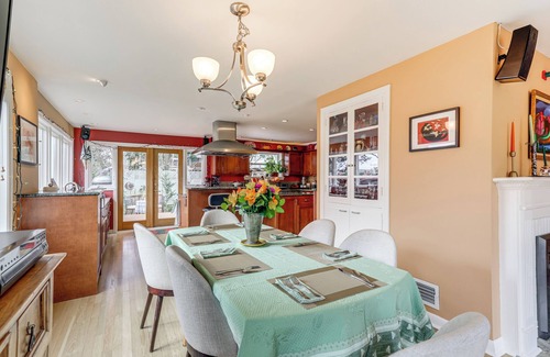 Ballard House | 6 Mi to Downtown: Walkable Seattle Home w/Hot Tub