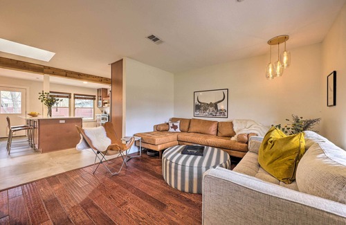 Austin House | 6 Mi to Dtwn Austin: Home w/Screened Porch & Yard