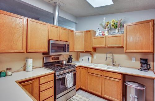 Auburn House | 6 Mi to Lake Meridian Park Auburn Home with Yard