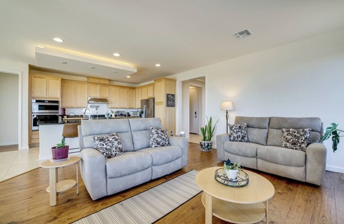 Las Vegas House | 6 Mi to Red Rock Canyon! Gem w/ Mtn & Valley Views