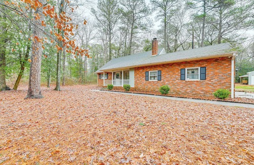 Allen Cottage | 6 Mi to Salisbury: Forest-view Sanctuary!